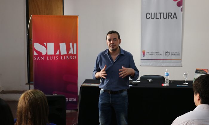 Las letras como protagonistas en la “Tertulia Literaria”