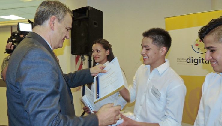 “Los instamos a seguir estudiando y trabajando para ser parte del mejor San Luis del futuro”