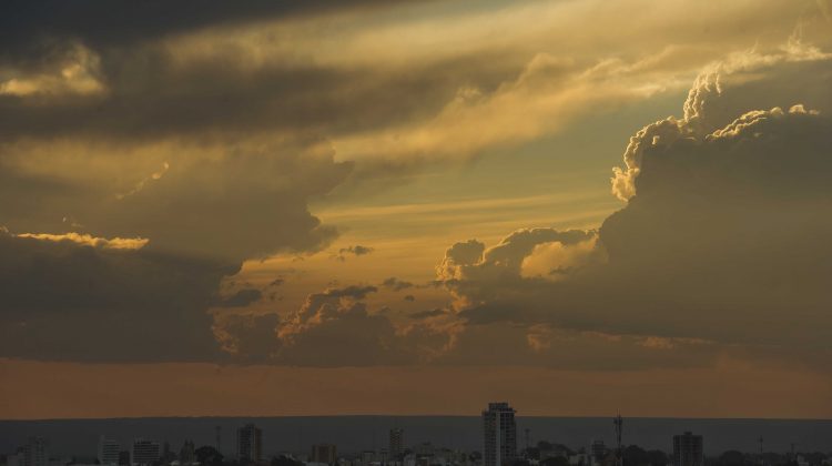 Dejan sin efecto el alerta amarillo por calor y anuncian lluvias para esta noche