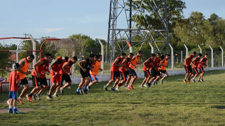 Los equipos puntanos se preparan para el debut