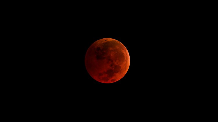 Super luna azul de sangre: tres centros astronómicos de la provincia proponen observarla en su esplendor