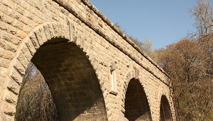 Gestión y administración de agua cruda