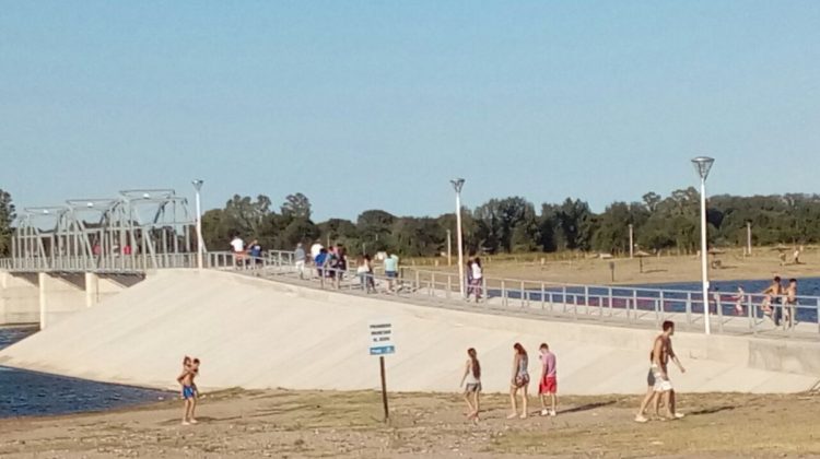 Un domingo con récord de público en el embalse de Villa Mercedes