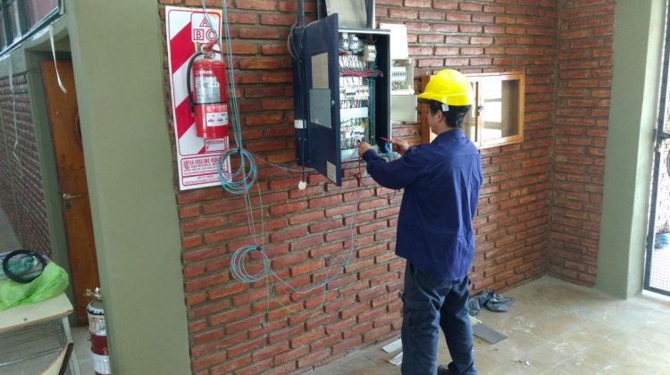 Progresan las obras de refacción en cinco escuelas de La Toma