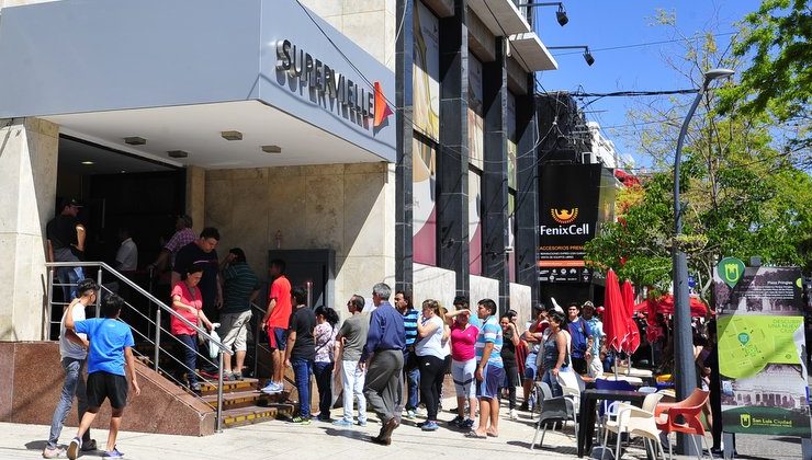 Hoy comenzarán a cobrar los beneficiarios del Plan Solidario