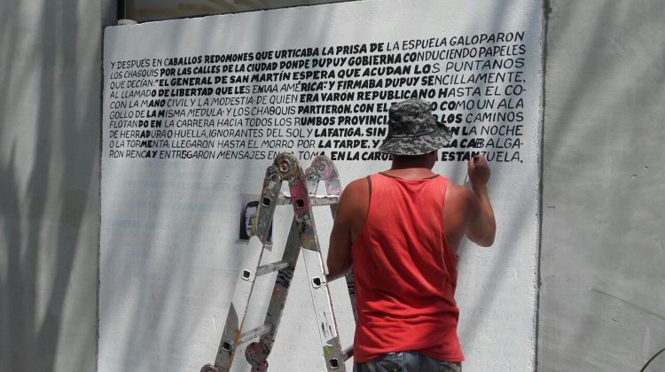 Un retrato y un poema de Esteban Agüero se fusionan en un mural de “Pinta Bien, Pinta San Luis”