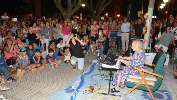 Exitoso show de la “telonera” de Axel