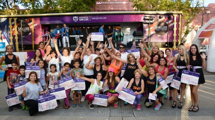 Artistas locales, entretenimiento y regalos para una tarde en familia