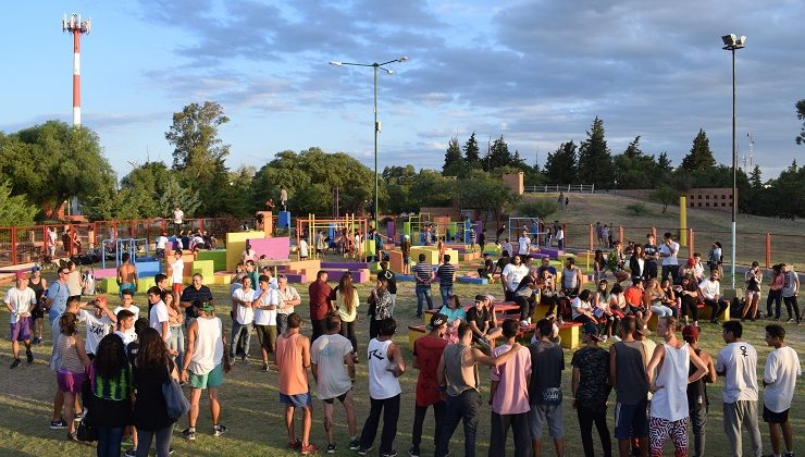 El Gobierno inauguró la pista de parkour más grande del país