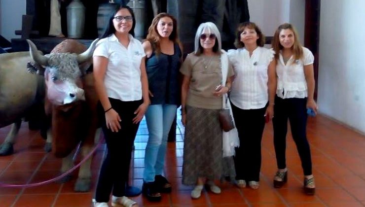 María Kodama visitó la réplica del Cabildo