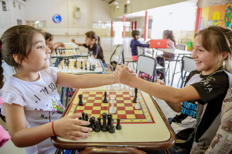 Los chicos disfrutaron del ajedrez en el Centro Educativo N° 3.