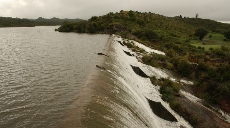 Ante las lluvias, se refuerzan las maniobras de regulación de los diques