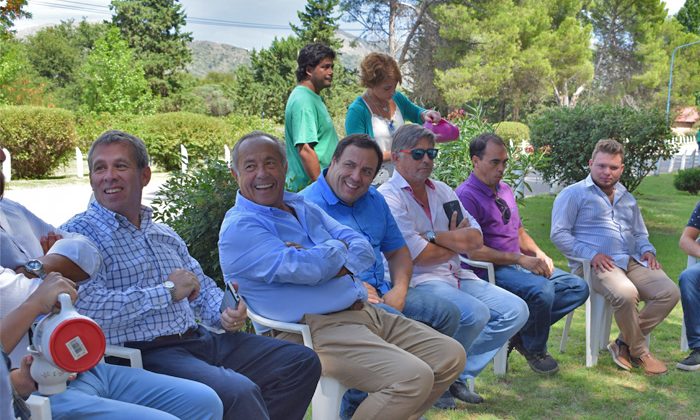 Adolfo visitó a vecinos y funcionarios en el Monumento de Las Chacras