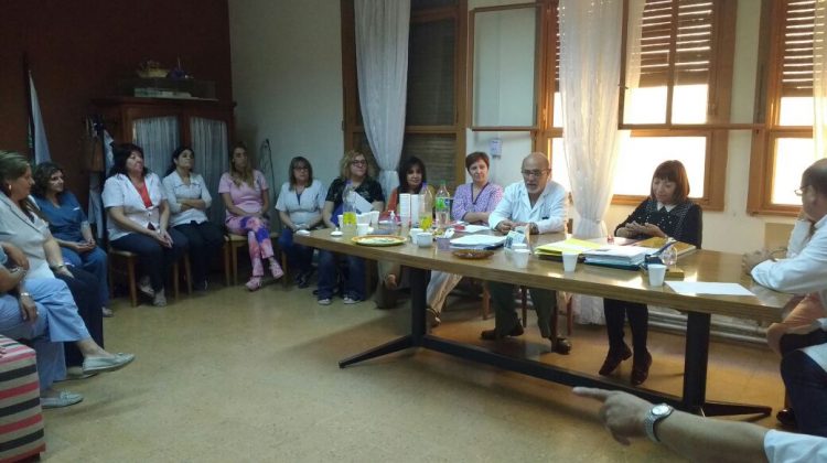 Corvalán se reunió con los profesionales de la Carrera Sanitaria de Villa Mercedes