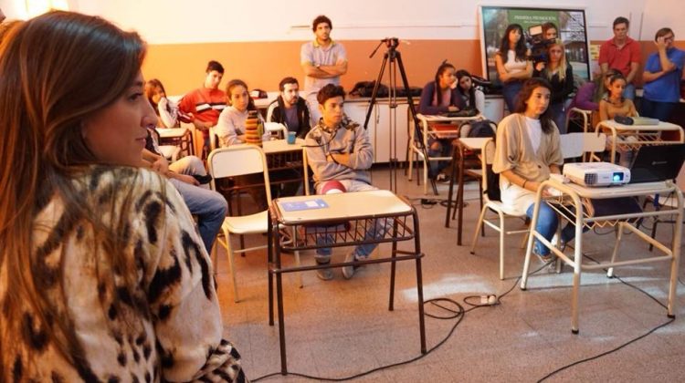 Cientos de alumnos se interiorizaron sobre las funciones de los legisladores nacionales