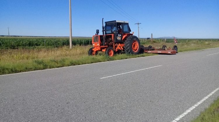 Desmalezaron los 34 kilómetros de la ruta que une Naschel y Villa del Carmen