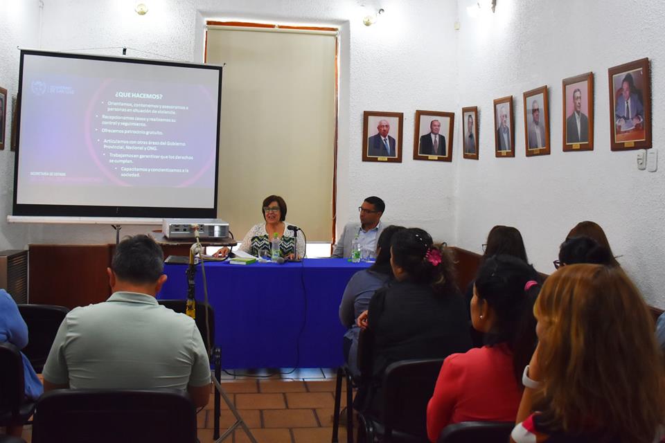Adriana Bazzano disertó en el Concejo Deliberante de San Luis.