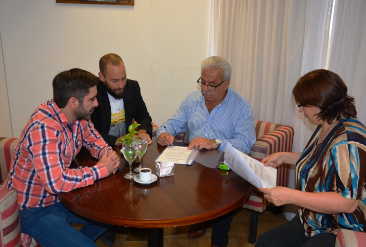 El Ministerio de Turismo y la Asociación Puntana de Ajedrez firmaron el convenio.