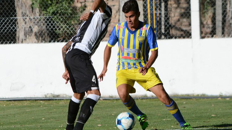 Eber Garro: “Los chicos del club estamos a la altura de este torneo”