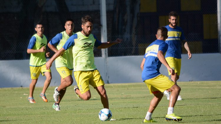 Juventud ya piensa en la primera fecha del pentagonal