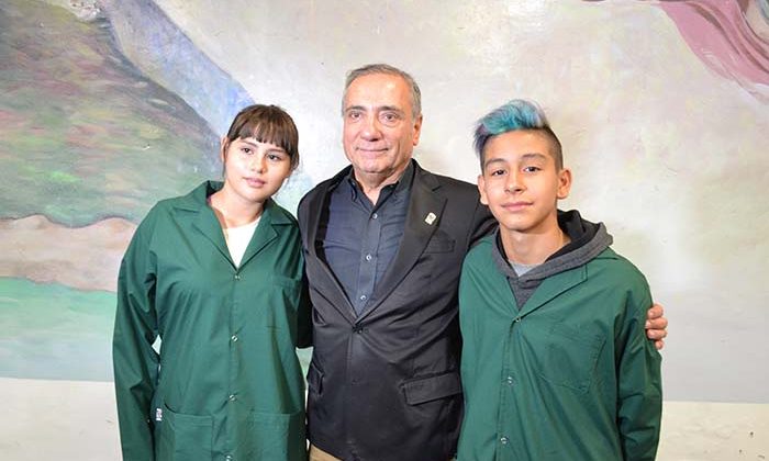La UPrO entregó guardapolvos a los alumnos de la Escuela “Gaspar Di Gennaro”