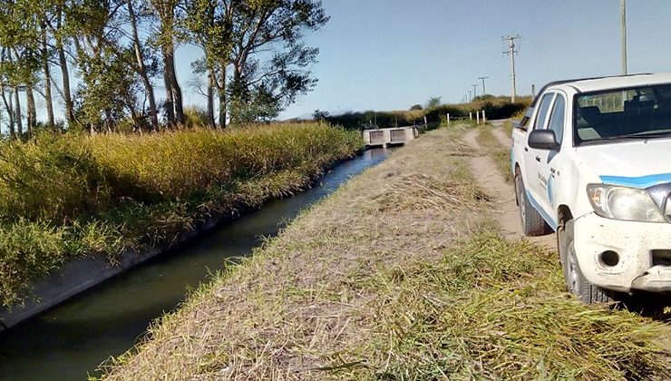 Comenzó la puesta en valor del canal de riego en San Pablo