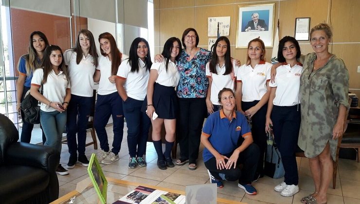 Alumnas y profesoras de la Escuela Generativa “Horizonte” se reunieron con Adriana Bazzano