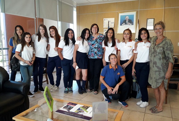 Alumnas y profesoras de la Escuela Generativa “Horizonte” se reunieron con Adriana Bazzano.