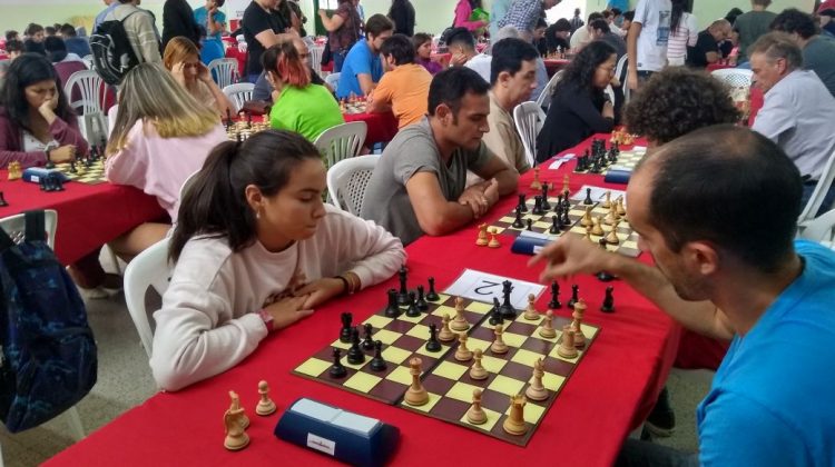 Comenzó el torneo internacional de ajedrez en Nueva Galia