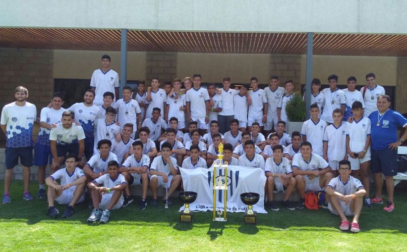Las selecciones de fúbol de San Luis brillaron en el Córdoba Cup.
