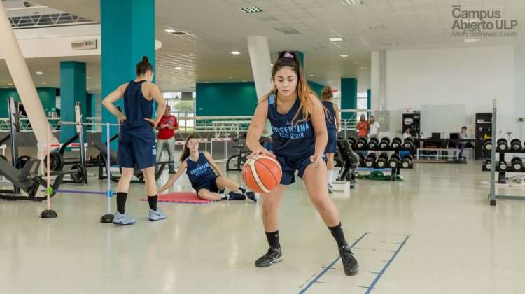 Agustina Flórez, la puntana que compartió la experiencia con la Selección Argentina de básquet