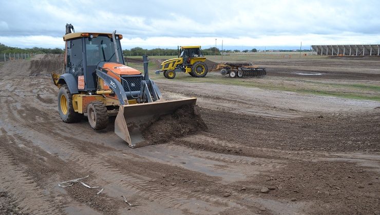 Acondicionan la pista de motocross