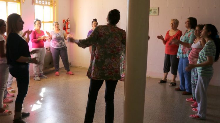 “Buscamos con estos trabajos y actividades ayudar a empoderar a las mujeres”