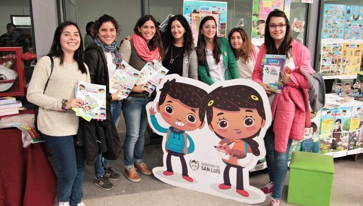 Realizan la 3ª Feria del Libro de Idiomas