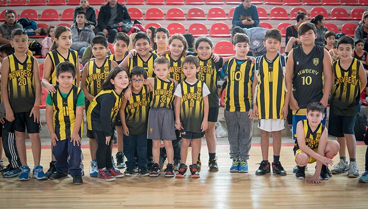 “La Pedrera” recibió a cientos de niños en el Encuentro Recreativo Juvenil y Barrial