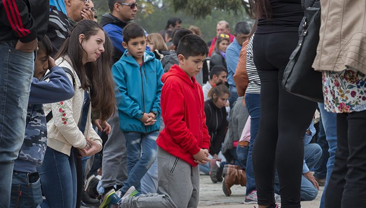 La procesión del Cristo de los Milagros en imágenes