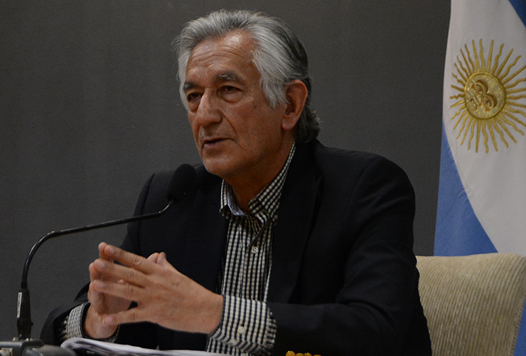 “El Gobierno Nacional está sembrando pobreza”, señaló el gobernador Alberto Rodríguez Saá en una entrevista radial.