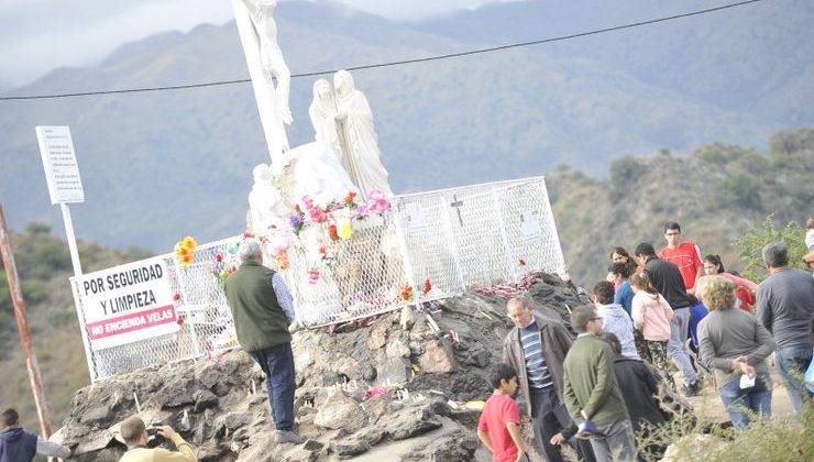 Miles de peregrinos profesan su fe al Cristo de la Quebrada