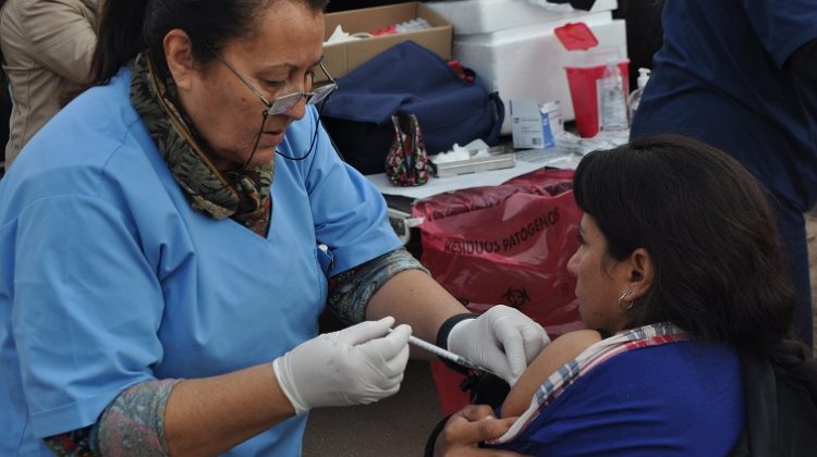 Campaña de vacunación para beneficiarios del Plan Solidario