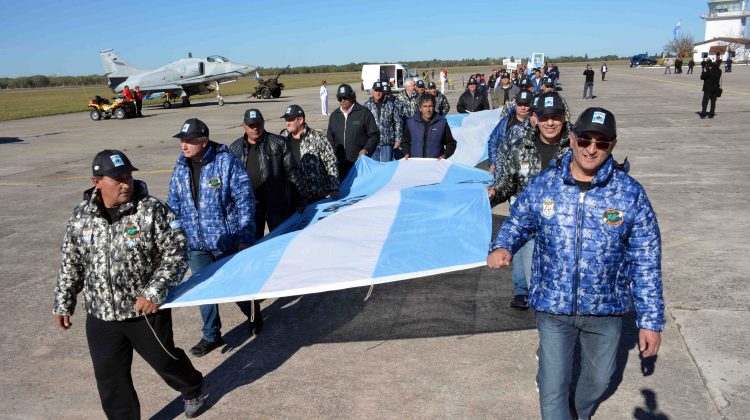 Exconscriptos del todo el país se reunieron en la V Brigada Aérea