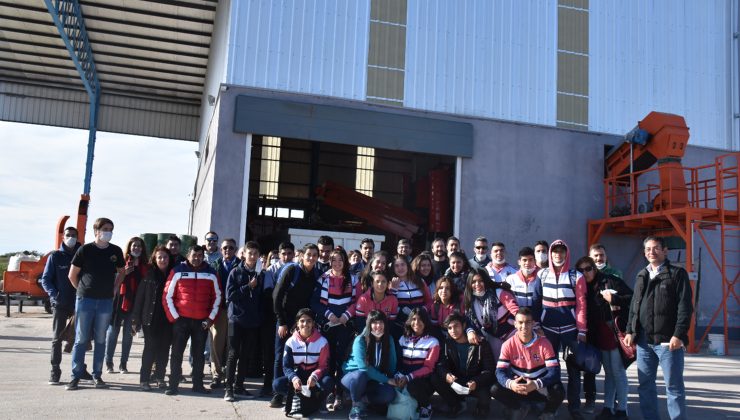 Alumnos de la Escuela “Camino del Peregrino” festejaron en “La Metropolitana”