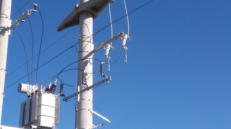 Dieciocho familias del paraje El Milagro contarán con un mejor servicio de electricidad