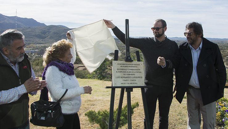 Homenajearon a Luis Lusquiños al cumplirse un año de su muerte