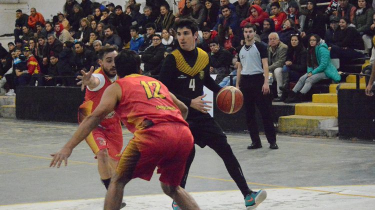 GEPU se quedó con el primer juego de la final ante Sociedad Española