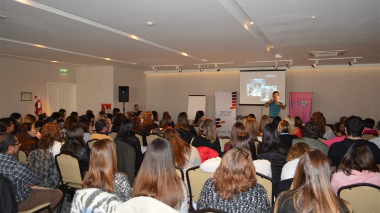 Personal de DOSEP y del Ministerio de Salud realizan una capacitación en comunicación efectiva