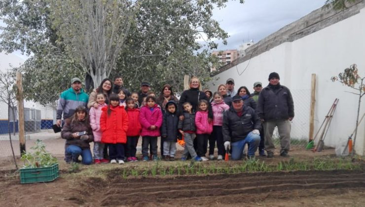 Las capacitaciones en huertas ecológicas llegan a más escuelas