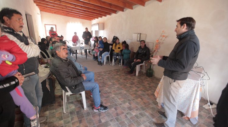 Continúa la entrega de material de trabajo en las delegaciones de San Luis Agua en el interior provincial