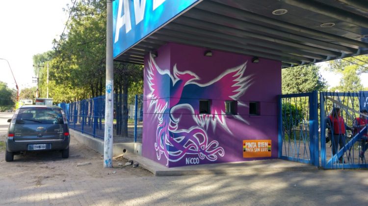 Un Fénix que renace con un mural