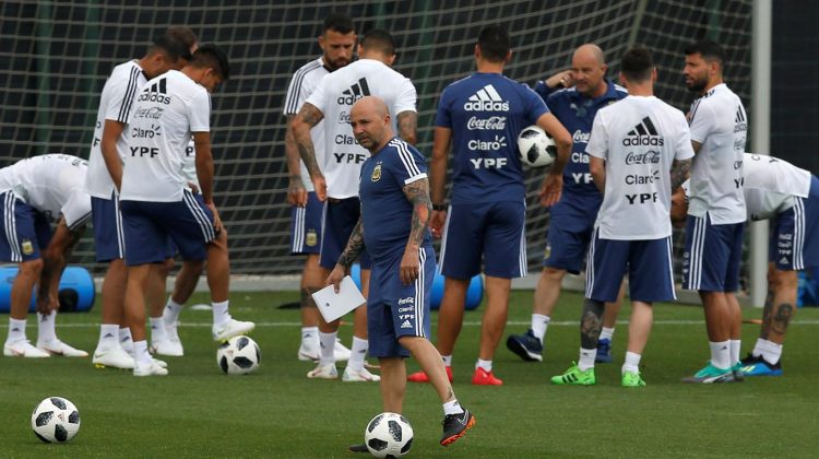 Sampaoli espera por Fazio y Pavón