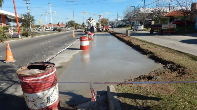 Para seguridad de los pasajeros, se construyó una dársena frente a la terminal de San Luis